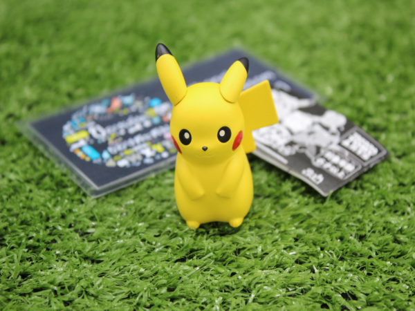 1.Gashapon Pokemon Light Mascot 2 – Pikachu
